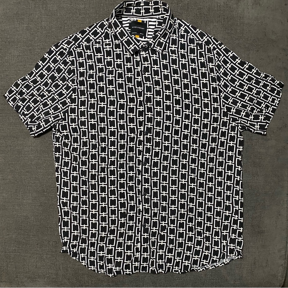Ricky and Mickey Black and White Patterned Men's Shirt Sz large 100% viscose